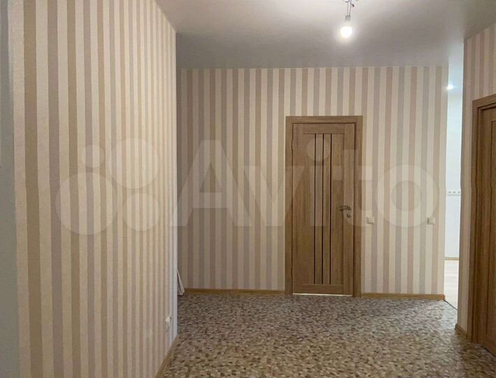 2-к. квартира, 50 м², 1/9 эт.