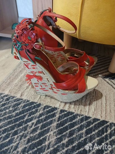 Босоножки натуральная кожа р.38 Graciana