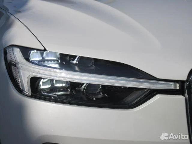 Volvo XC60 2.0 AT, 2022, 21 000 км