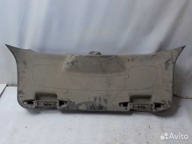 Обшивка крышки багажника Ford Focus 3