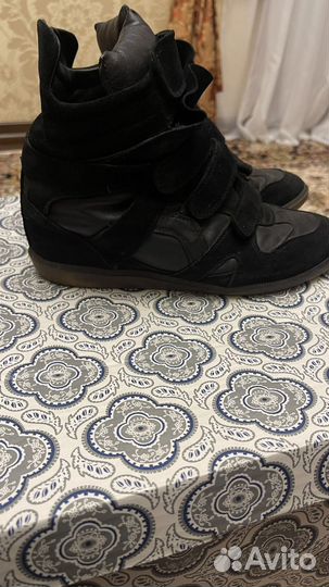 Кроссовки сникерсы 39