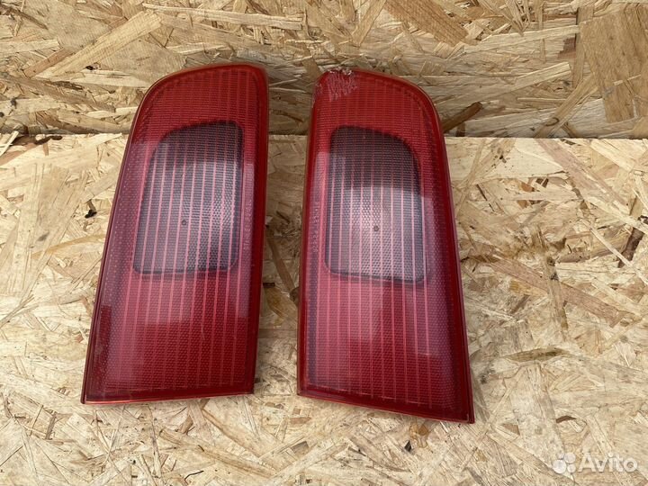 Стоп-сигнал P2182 Mazda Demio DY3W