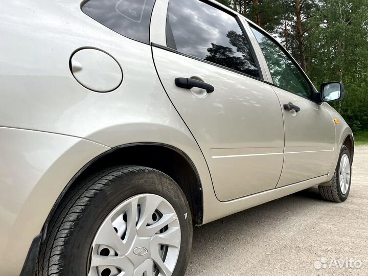 LADA Granta 1.6 AT, 2013, 220 000 км