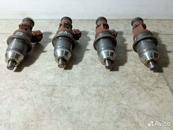 Форсунка Mitsubishi Space Wagon 3 E7T05072