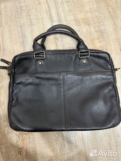 Мужской кожаный портфель под ноутбук