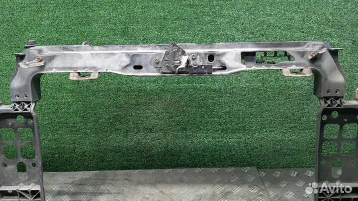 Рамка радиатора Hyundai Veloster