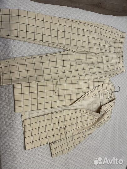 Брючный костюм женский