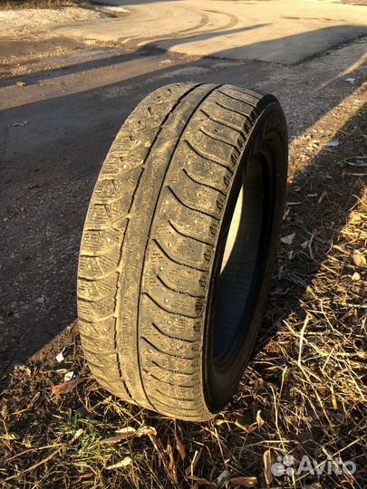 Bridgestone Ice Cruiser 7000 215/60 R17 100T