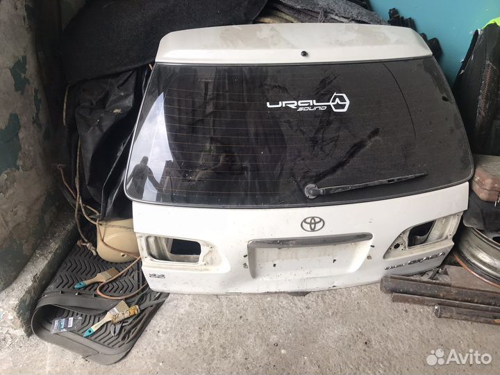 Задняя дверь toyota camry gracia