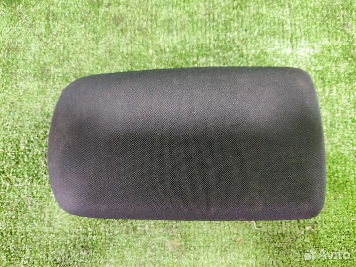 Подлокотник Toyota Auris E150 2010