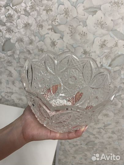 Хрустальная ваза