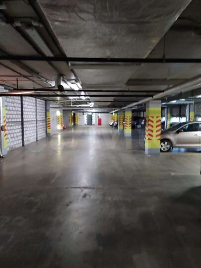 Машиноместо, 10 м²