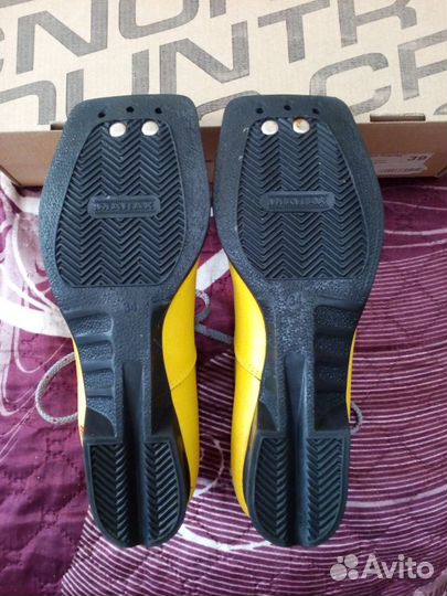 Продаются новые зимние лыжные ботинки