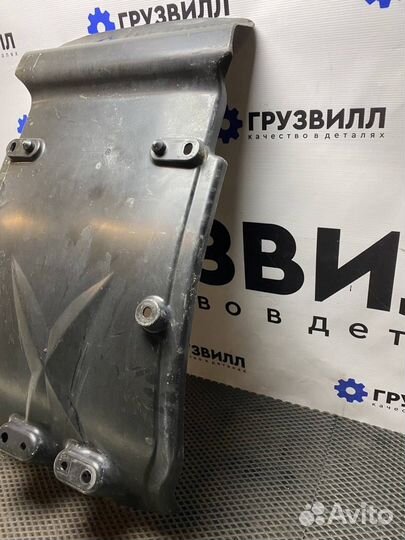 Крыло кабины Renault T 7482212926