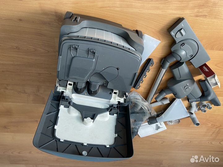 Пылесос моющий Zelmer Aquawelt 1500w