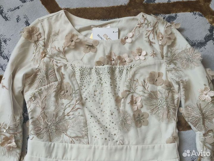 Платье вечернее