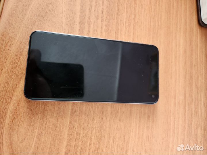 Samsung Galaxy S10e, 6/128 ГБ