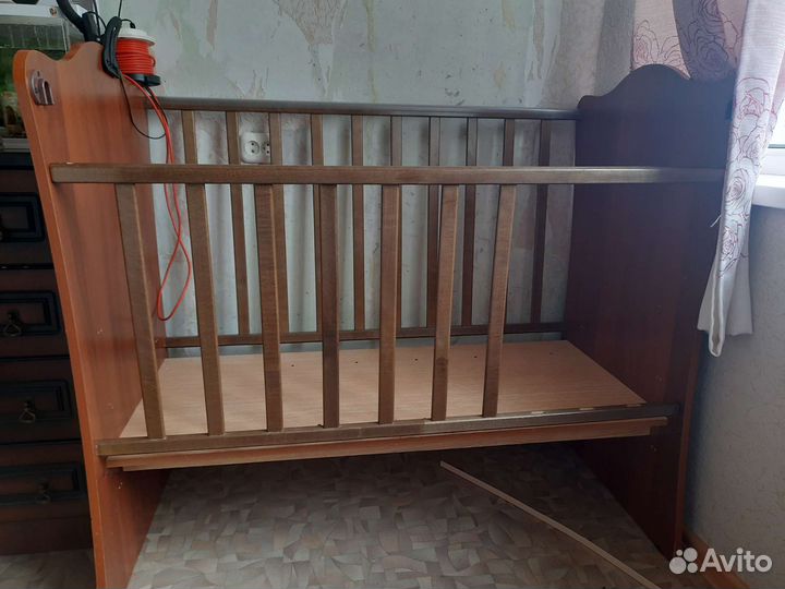 Детская кроватка