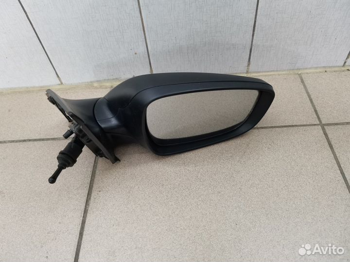 Зеркало правое механика Hyundai Solaris 1
