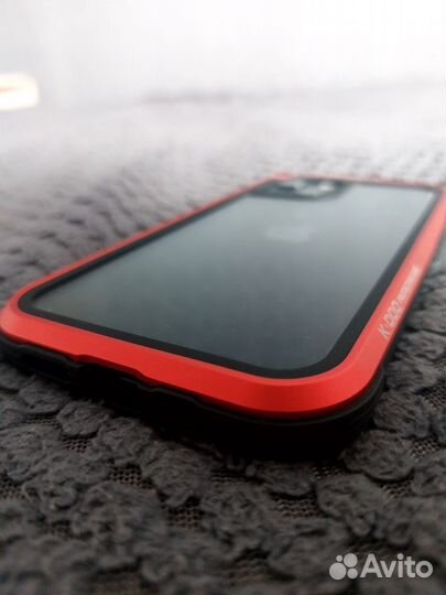 Чехол на iPhone 13