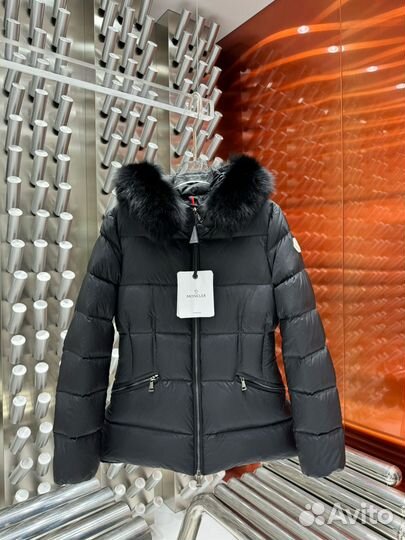 Пуховик Moncler