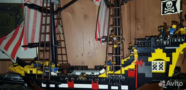 Brick пиратский корабль