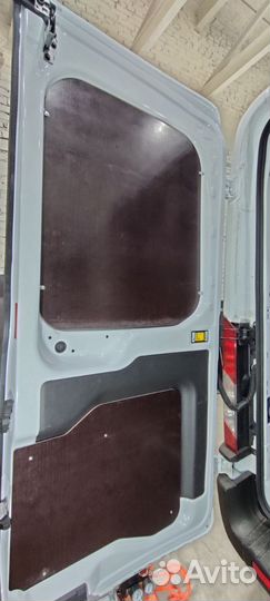 Обшивка кузова фургона Форд Транзит L2H2 комплект