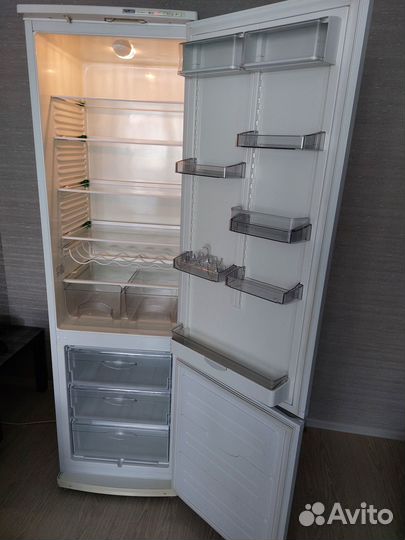 Холодильник атлант бу