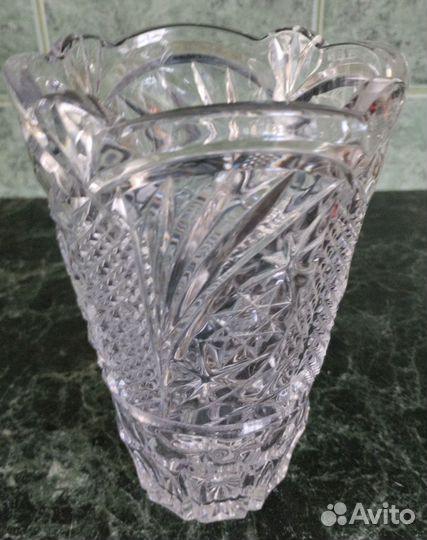 Вазы хрустальные