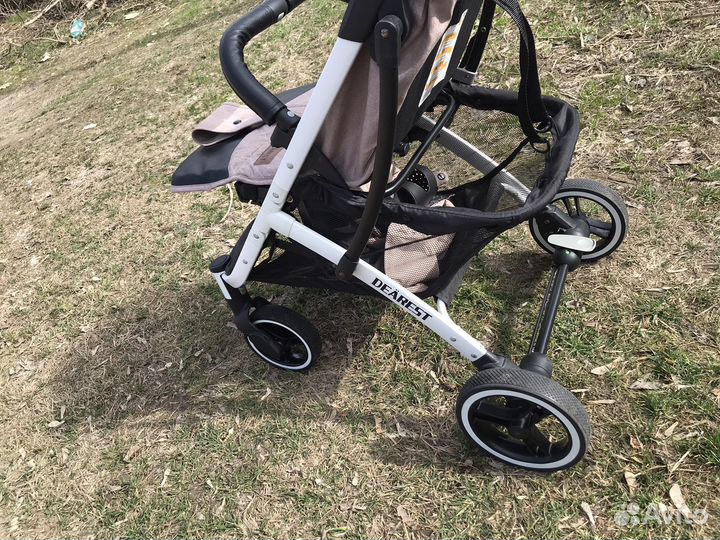 Прогулочная коляска