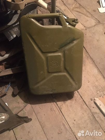 Канистра для бензина 20 л