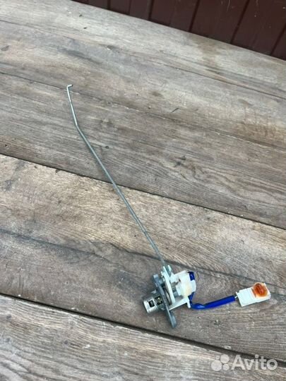 Личинка замка багажника Honda Civic 4D 1.3 2008