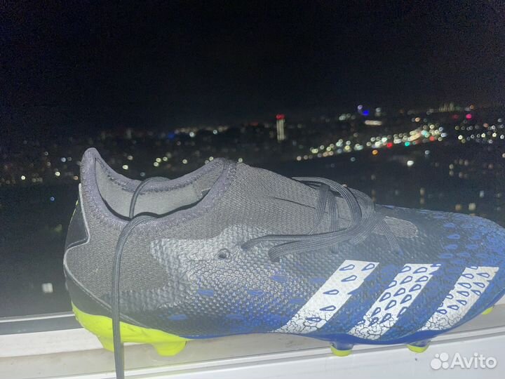 Бутсы adidas predator freak