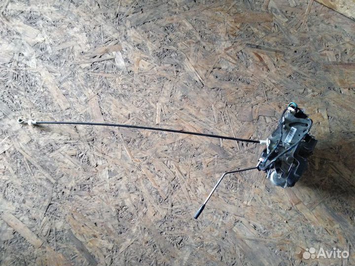 Замок двери для передний левый Mercedes Viano W639