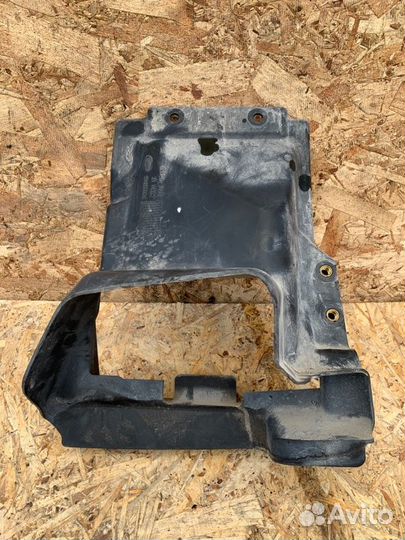 Воздуховод радиатора Land Rover Range Rover vogue