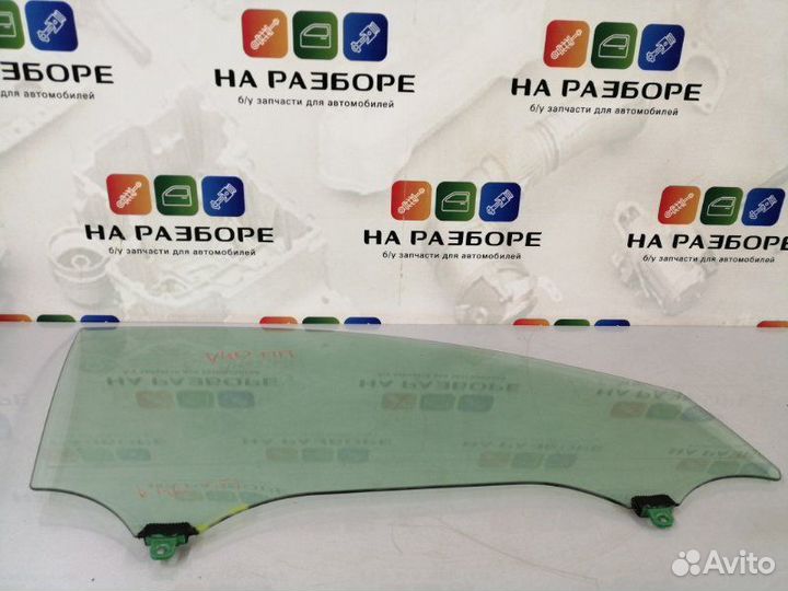 Стекло двери переднее правое Toyota Camry XV40