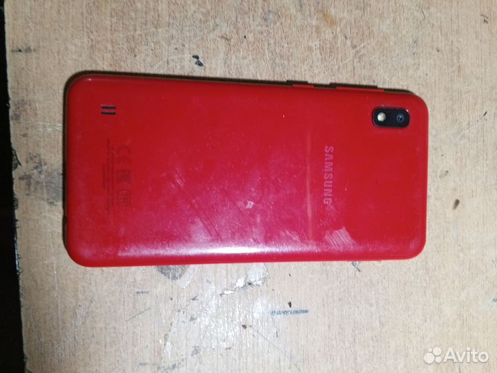 Samsung Galaxy A10, 2/32 ГБ