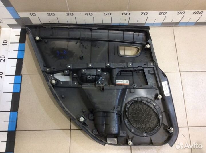 Обшивка двери задняя правая Mazda 3 BK LF5002300A