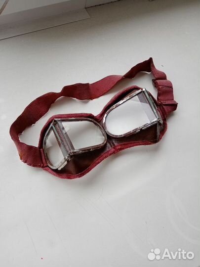 Защитные очки