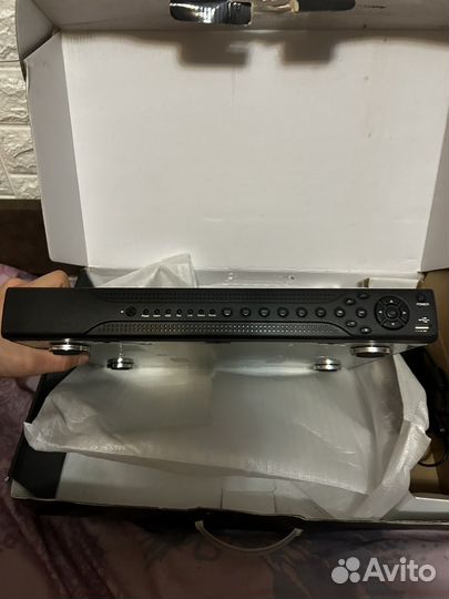 Видеорегистратор на 4 камеры