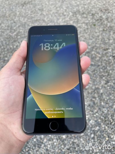 iPhone 8 Plus, 64 ГБ