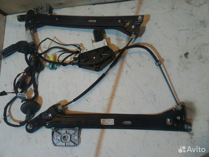 Стеклоподъемник перед правой audi A5 8T Sportback