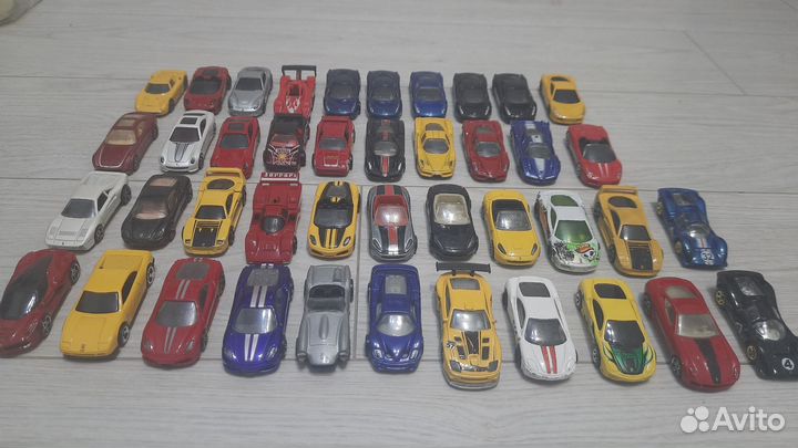 Hot wheels ferrari /феррари 1/64