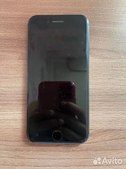 iPhone 8, 64 ГБ