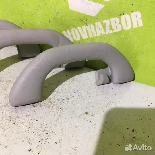 Ручка внутренняя потолочная Шкода Йети