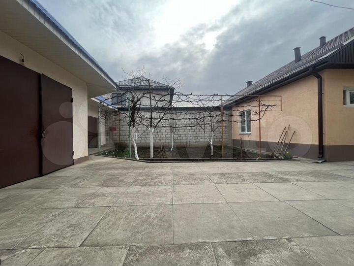 Дом 240 м² на участке 5,7 сот.