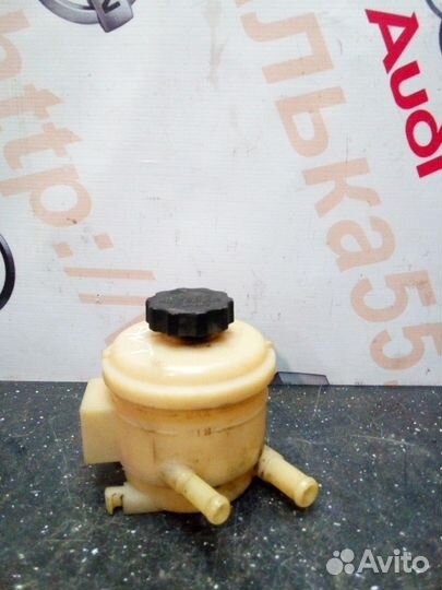 Бачок жидкости гур Hyundai Accent 2