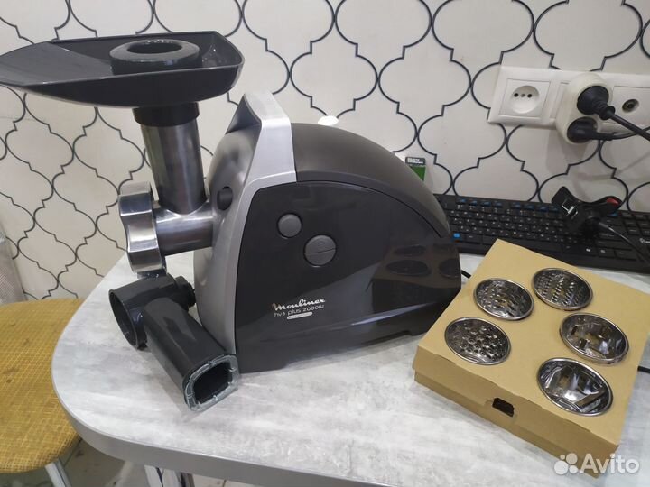 Мясорубка 10в1 Мoulinex hv8