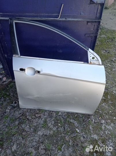 Дверь передняя правая