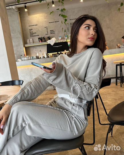 Спортивный костюм женский